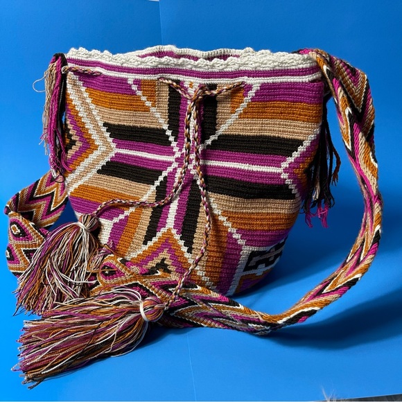 Wayuu Mochila handmade, Patterns & Colorful Bohemian,Boho Crochet Crossbody Bag - Picture 1 of 10